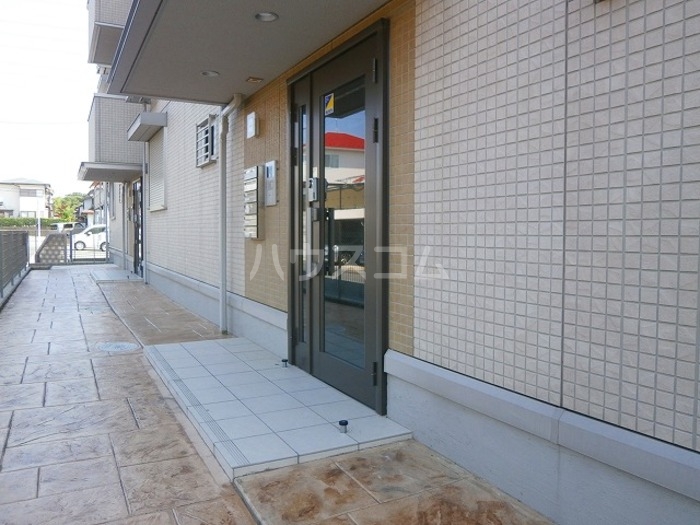 18/20 エントランス