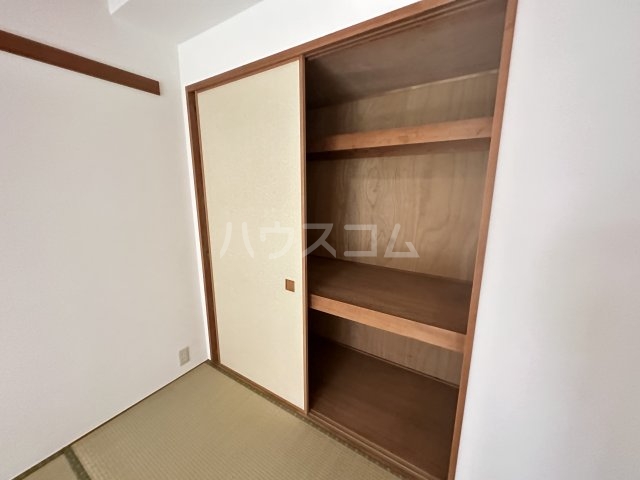 13/30 収納