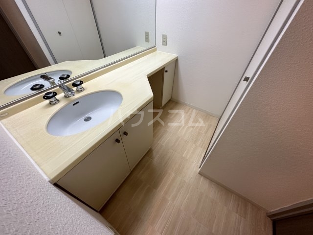 22/30 洗面