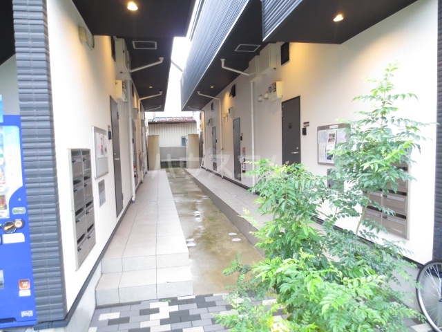 14/23 エントランス