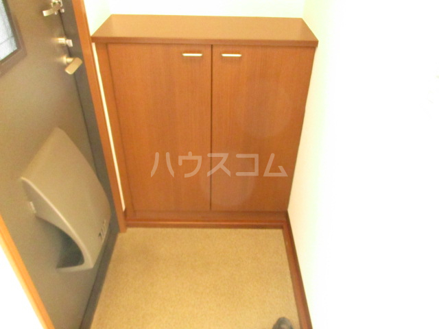 16/30 玄関
