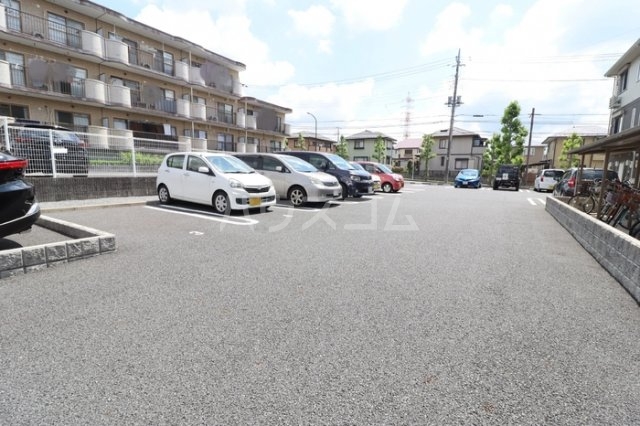 14/15 駐車場