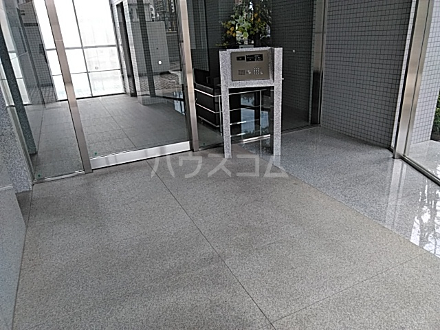 20/28 エントランス