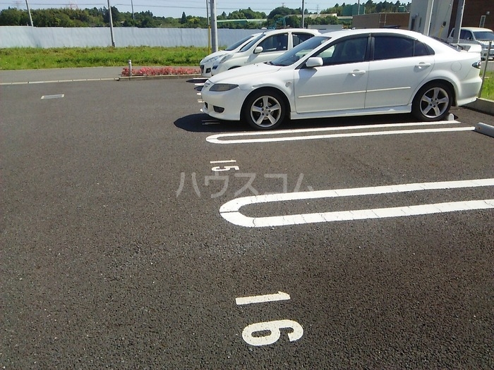 15/25 駐車場