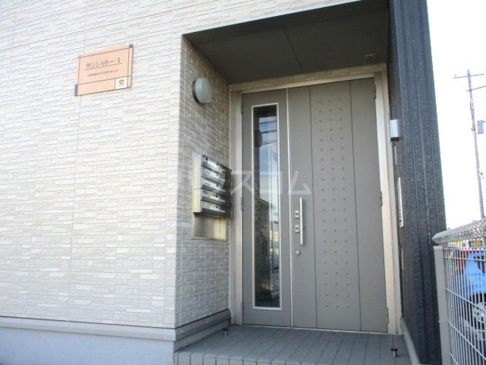 15/17 エントランス