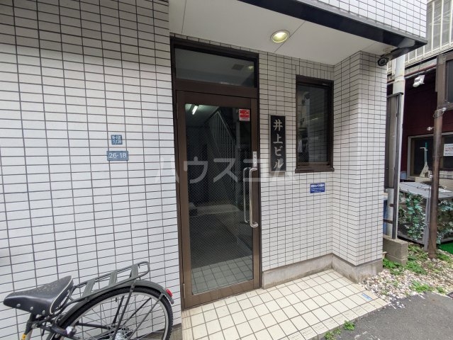 2/4 エントランス