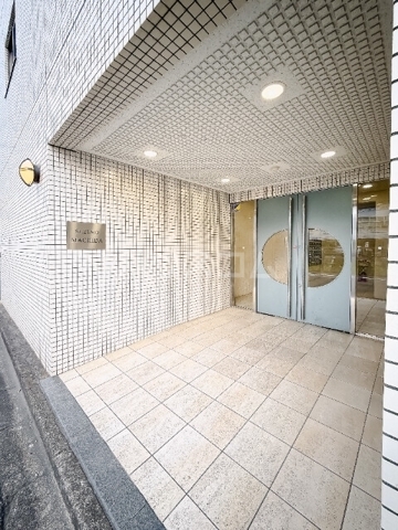 13/23 エントランス