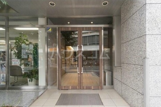 14/21 エントランス