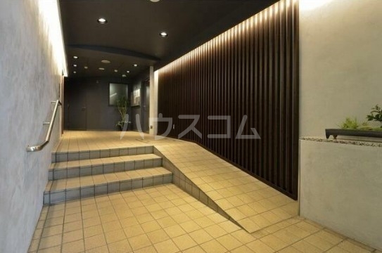 13/21 エントランス