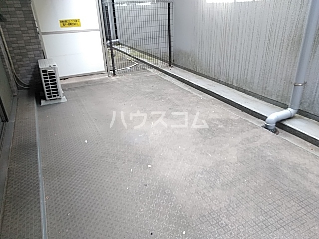 16/22 バルコニー