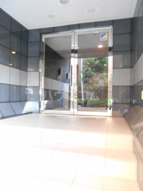 21/29 エントランス