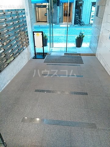 24/26 エントランス