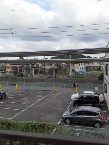 13/20 駐車場