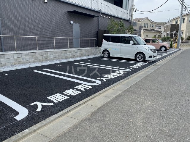 25/30 駐車場