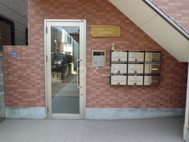 22/30 エントランス