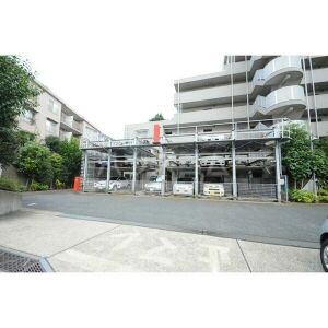 17/27 駐車場