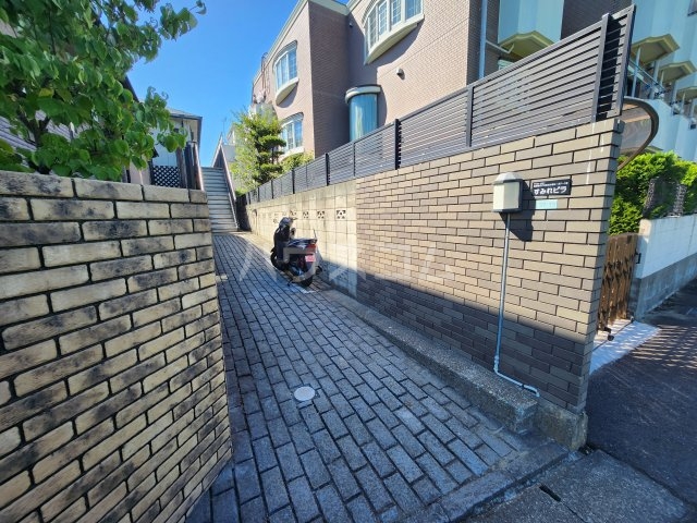 21/24 エントランス