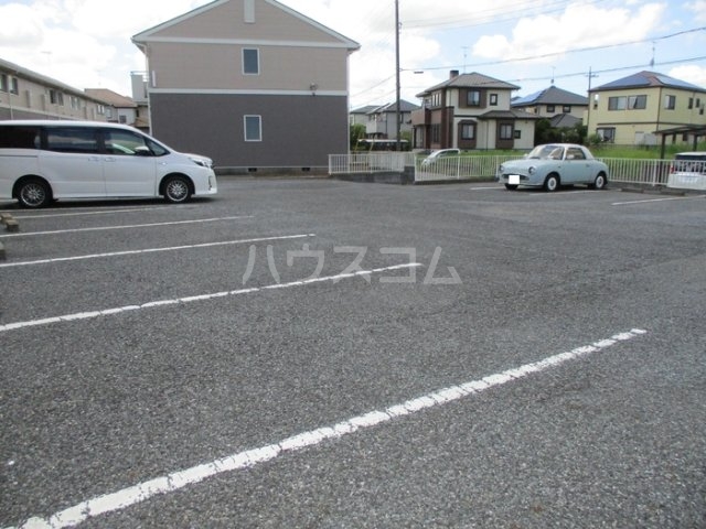 14/14 駐車場
