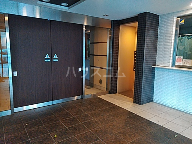 19/29 エントランス