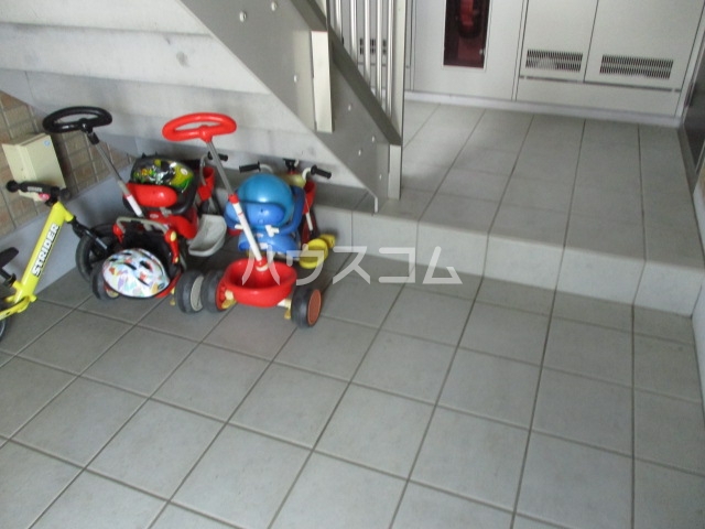 2/3 エントランス