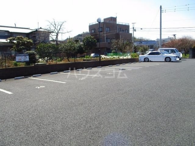 20/20 駐車場