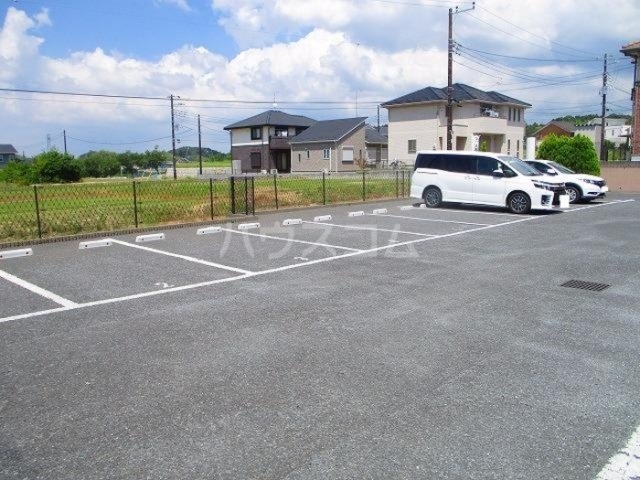 3/3 駐車場