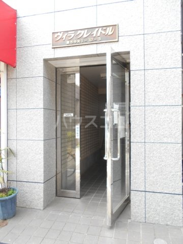 19/27 エントランス