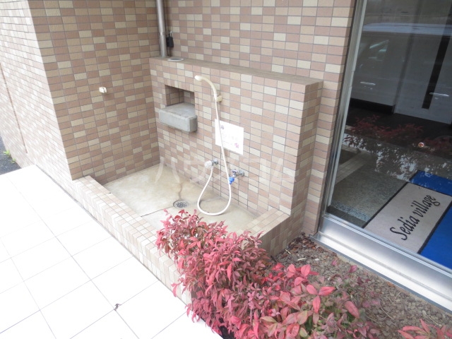 21/23 エントランス