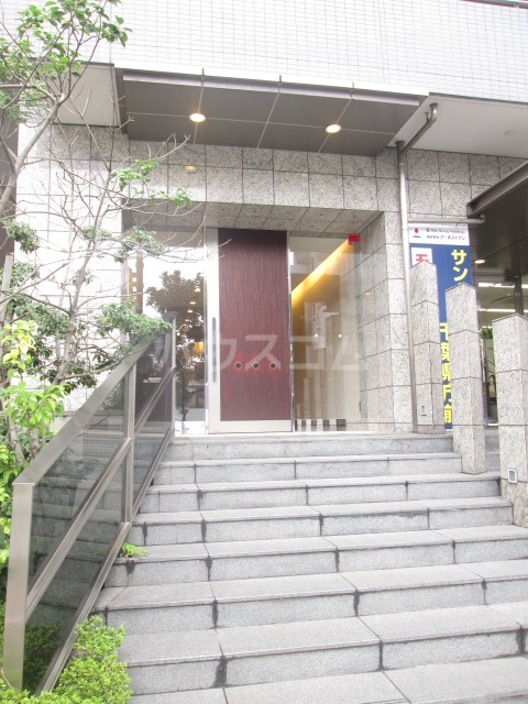 22/29 エントランス