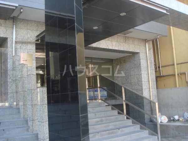 22/29 エントランス