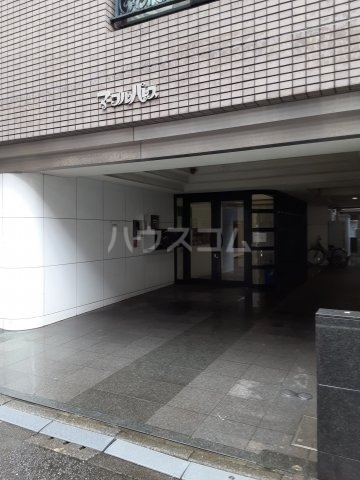 20/30 エントランス