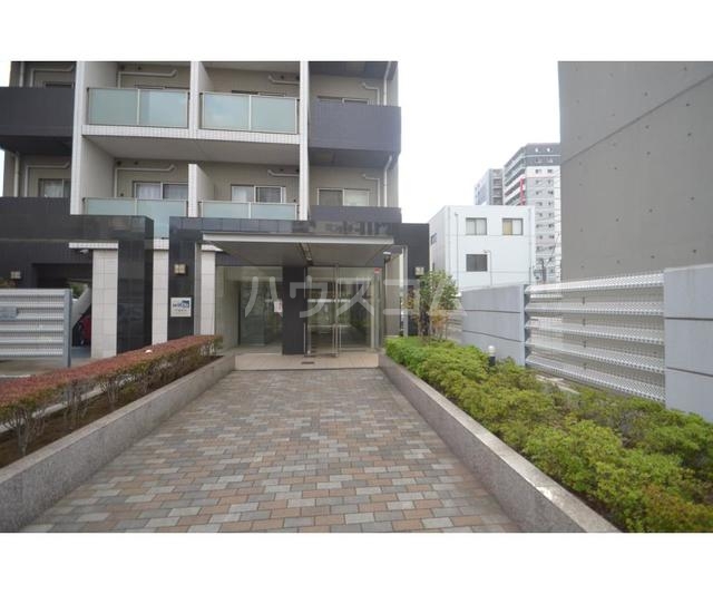 26/30 エントランス