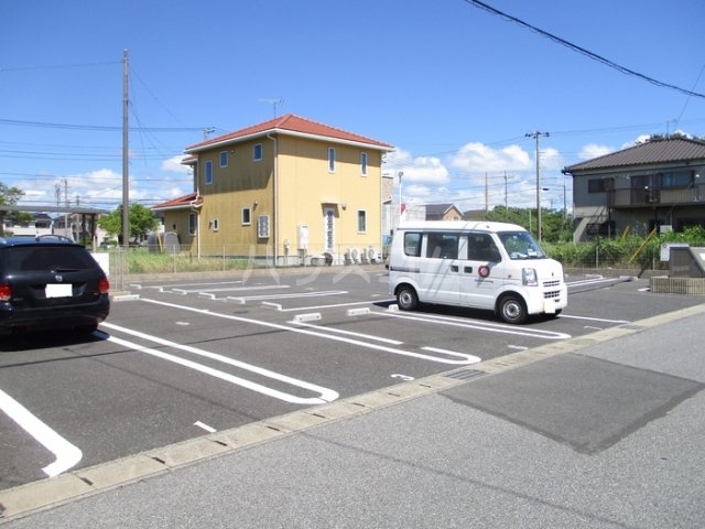 18/19 駐車場