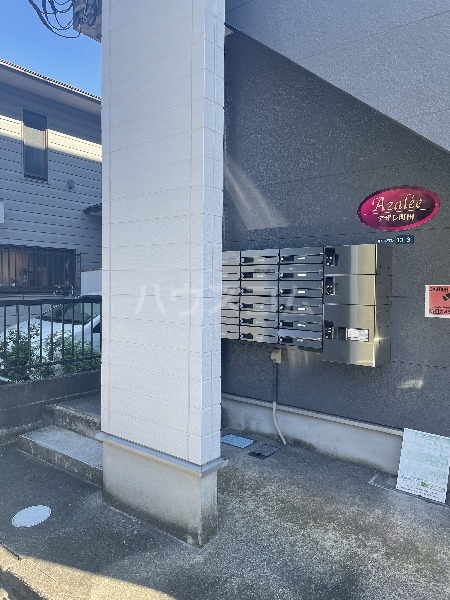 21/30 エントランス