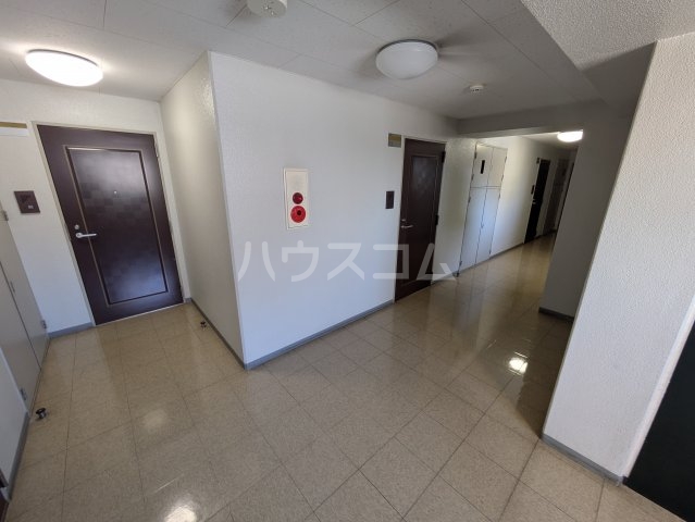 17/26 エントランス