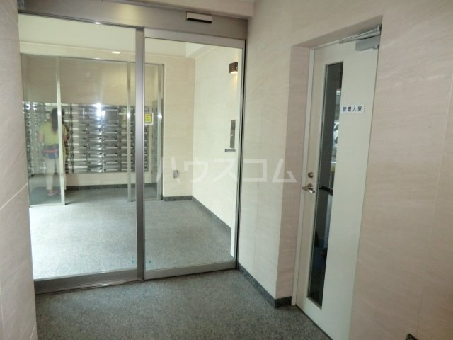 21/28 エントランス