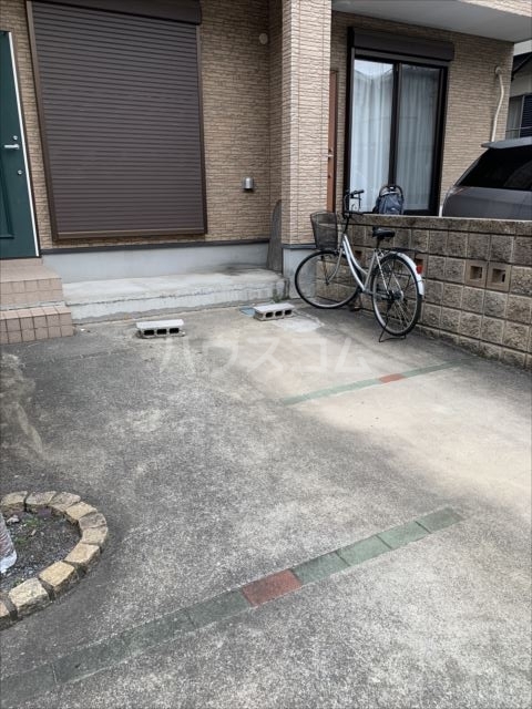 25/30 駐車場