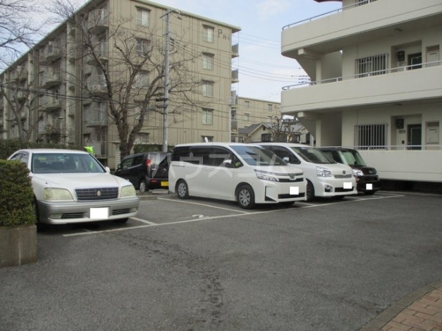 16/21 駐車場