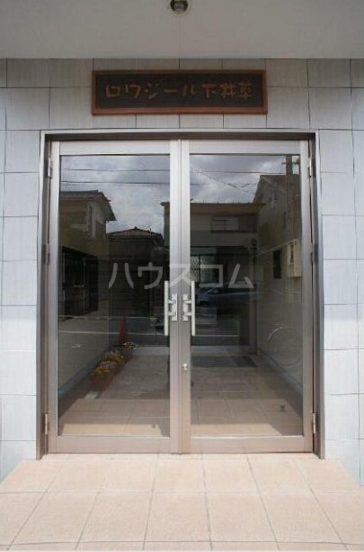 21/29 エントランス