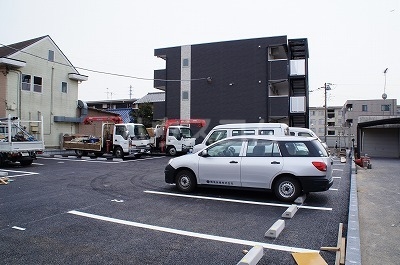 25/26 駐車場