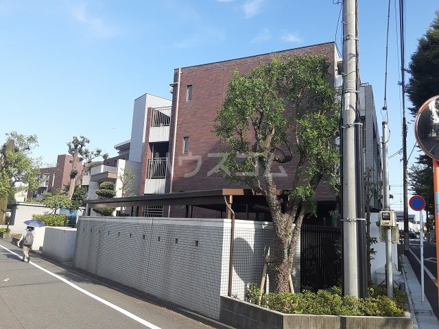 21/29 エントランス