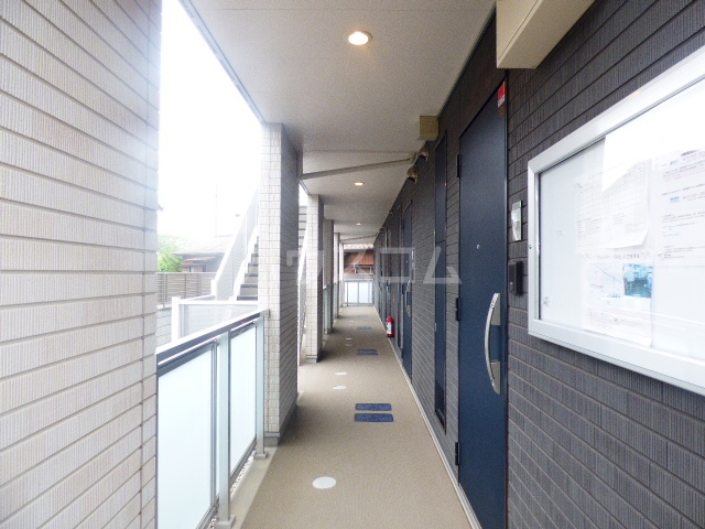 22/30 エントランス