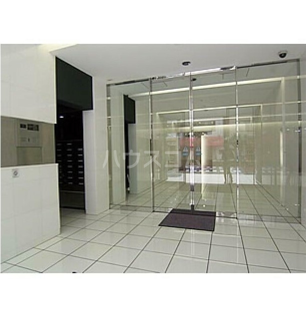 16/26 エントランス