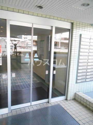 25/30 エントランス