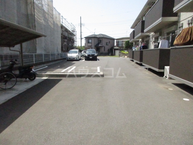 16/18 駐車場