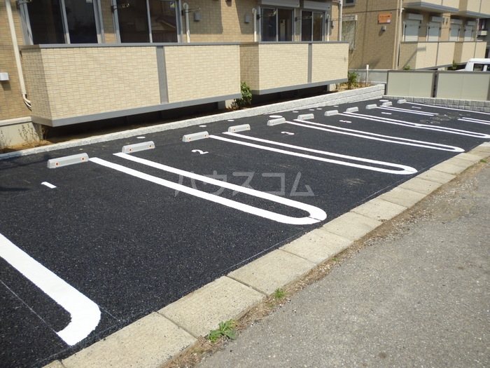 17/18 駐車場