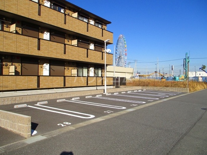 16/17 駐車場