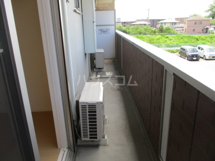 13/18 バルコニー