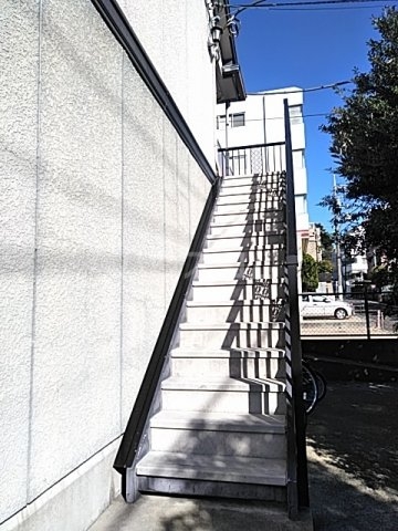 21/30 エントランス