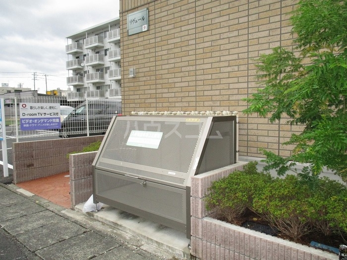 2/4 エントランス